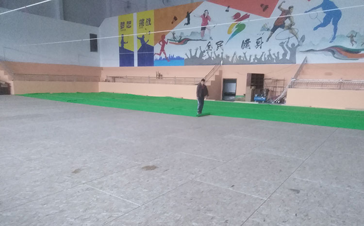 如何通過證書來辨別籃球館運(yùn)動木地板質(zhì)量的好壞？