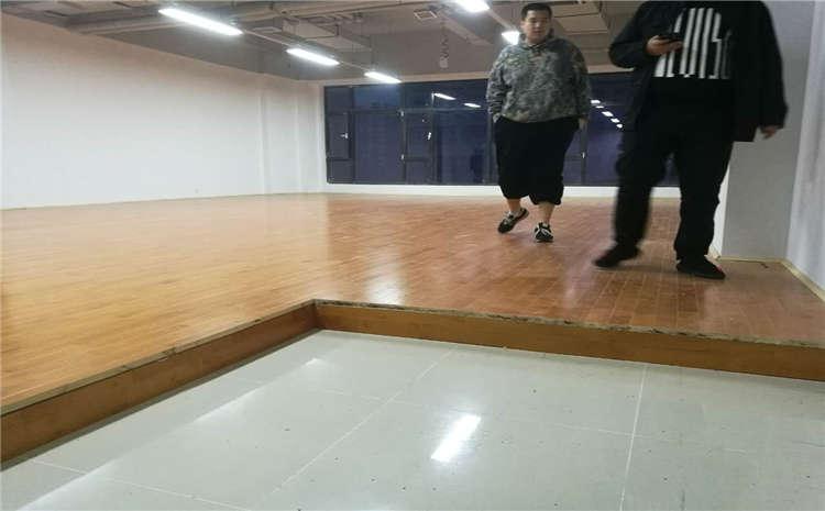 武漢楓木實(shí)木運(yùn)動地板價(jià)格表