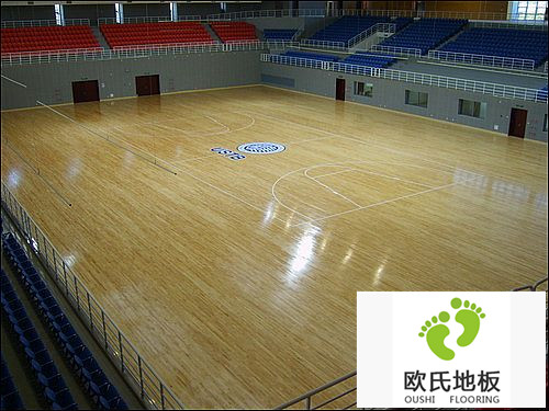 實木運(yùn)動地板應(yīng)連續(xù)施工